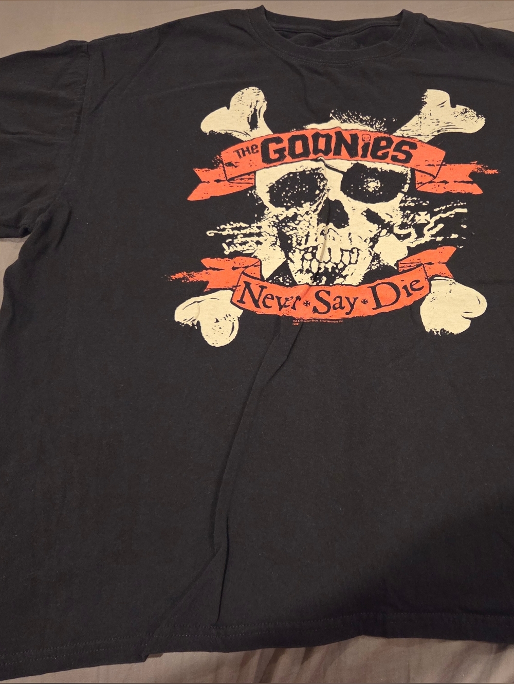 THE GOONIES - NEVER SAY DIE - VINTAGE SHIRT - MENS SIZE XL - Picture 2 of 9